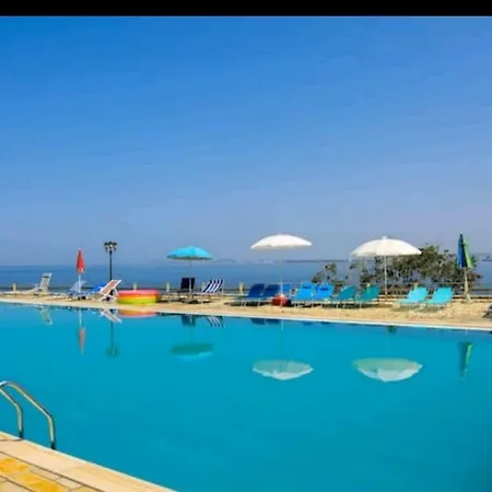 Vila Rina At Aquamarine Residence Vlore Exterior photo