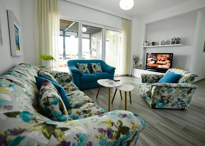 Vila Rina At Aquamarine Residence