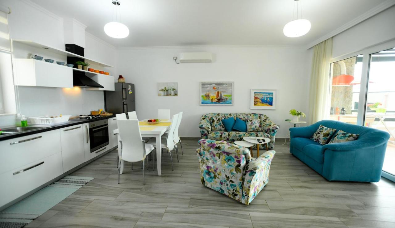 Rina At Aquamarine Apartamento