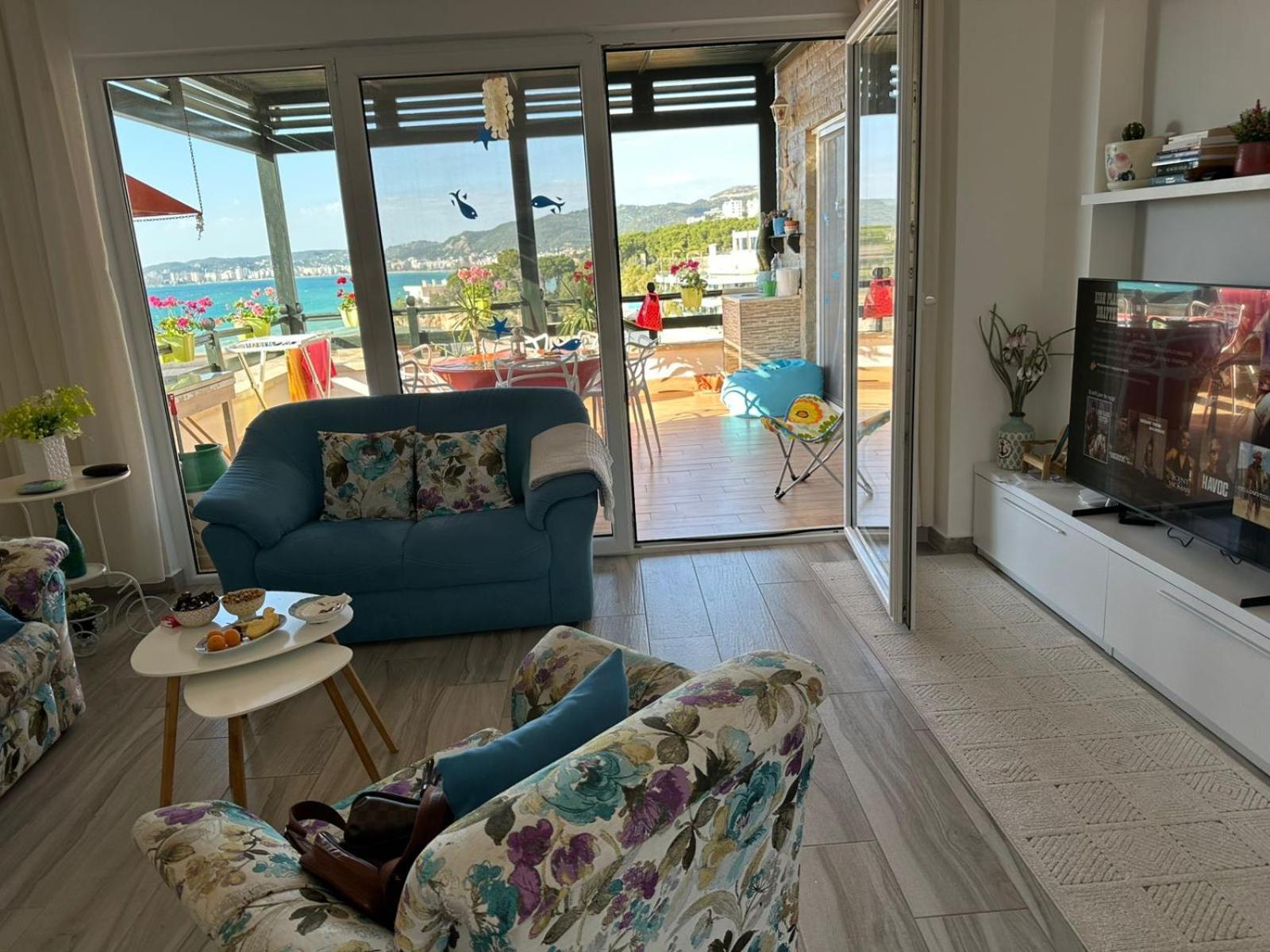 Rina At Aquamarine Apartamento